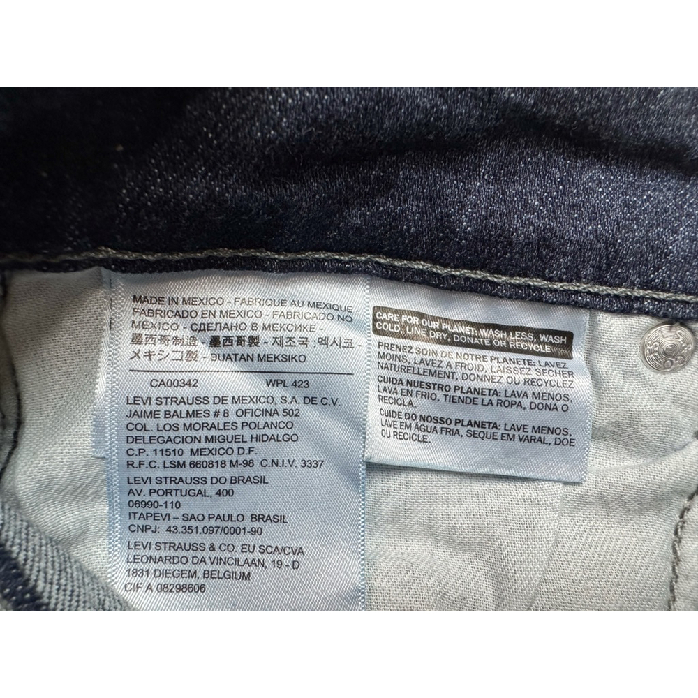 Levi Strauss Woman’s blue denim Jeans size W29 L30 Casual Dark Wash Straight Leg - Picture 5 of 7
